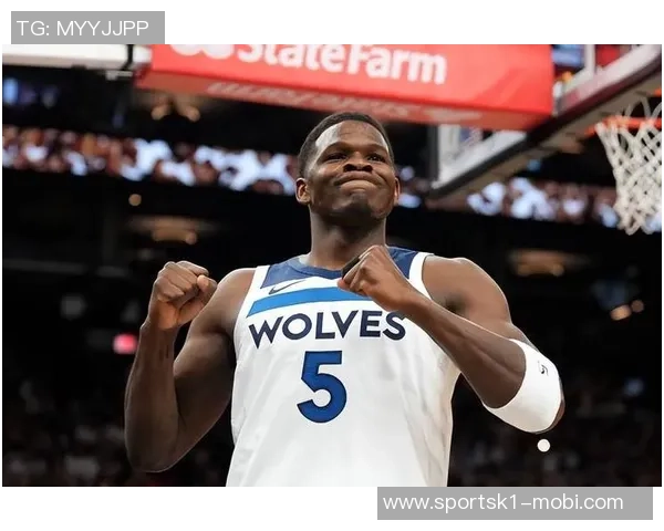 爱德华兹因右腿筋拉伤将缺席两周对球队影响分析 爱德华兹因右腿筋拉伤将缺席两周对球队影响分析