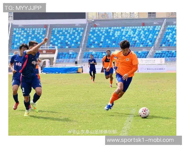 瓦科重返山东泰山冬训阵容助力球队备战新赛季期待表现提升 瓦科重返山东泰山冬训阵容助力球队备战新赛季期待表现提升